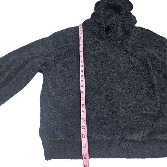 SHEIN MOOSTA Drop Shoulder 3D Ear Teddy Hoodie, Size Large, black - Picture 4 of 7